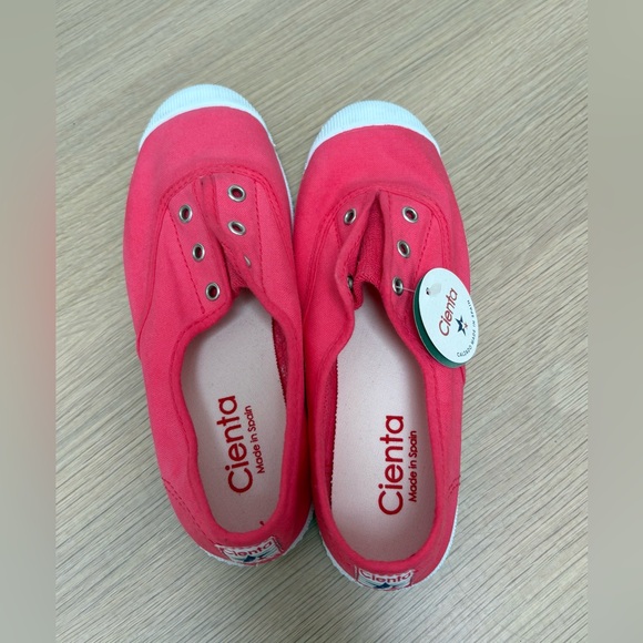 NWT Cienta Pink Kids' Sneakers, Size 33 - Picture 1 of 4